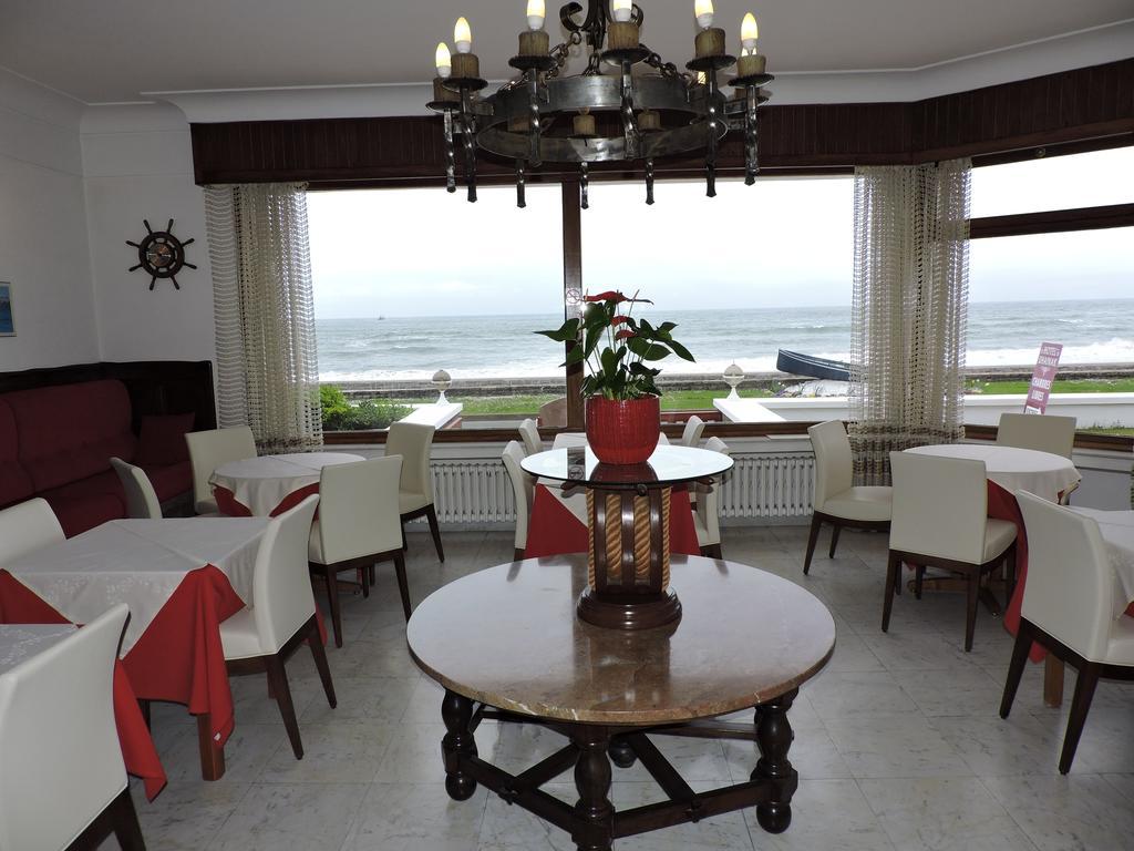 Uhainak Hotel 3*