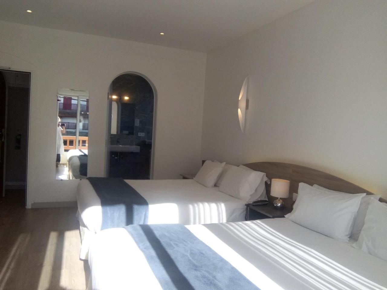 Hotel Uhainak 3*