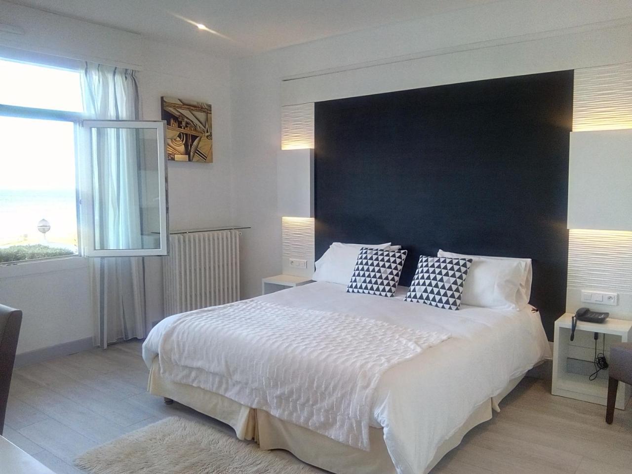 Uhainak Hotel 3*